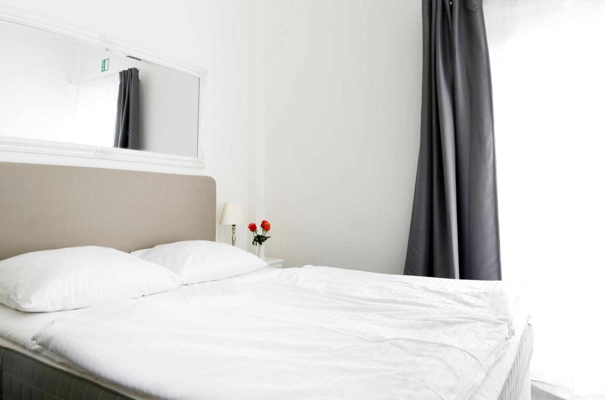 Nieb By Rockchair Apartments L Superhost Status L 3 Bedrooms Boxspringbeds 3 Bathrooms In Center "Kurfuerstendamm" - Cozy Family & Business Flair Welcomes You! Berlin Exterior photo
